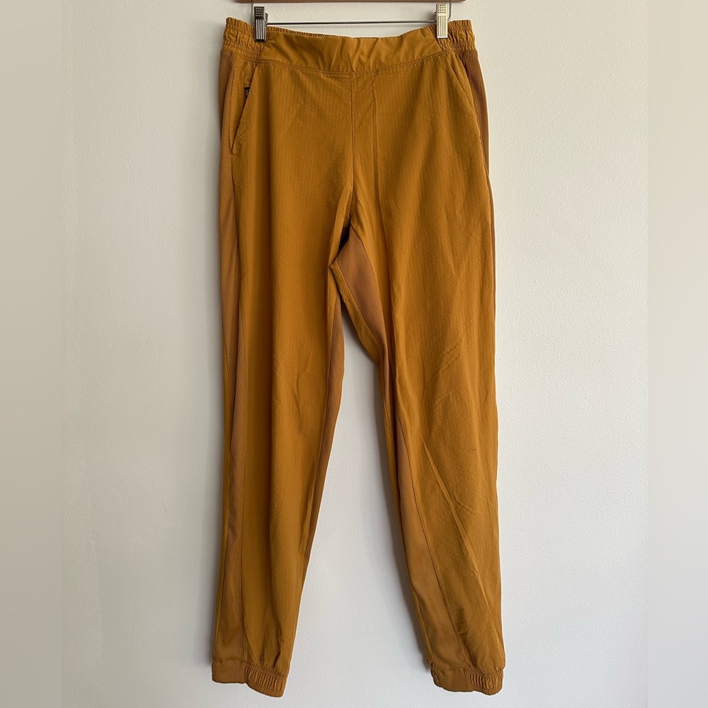 Athleta Textured Brooklyn Jogger